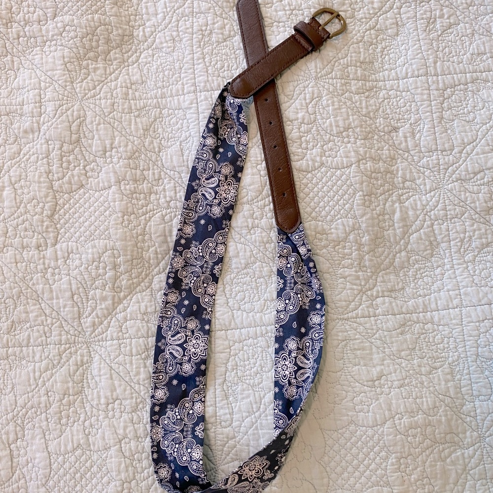 Unique navy cloth/ leather belt size ten